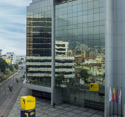 Estamos siempre cerca de ti con la red más amplia del país