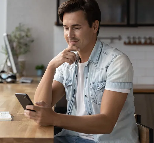 Ponte en contacto a través de nuestro canal oficial en WhatsApp