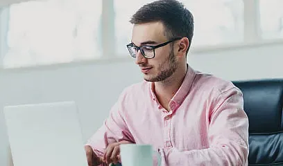 En línea y directo a tu correo obtienes tus referencias y certificados bancarios.