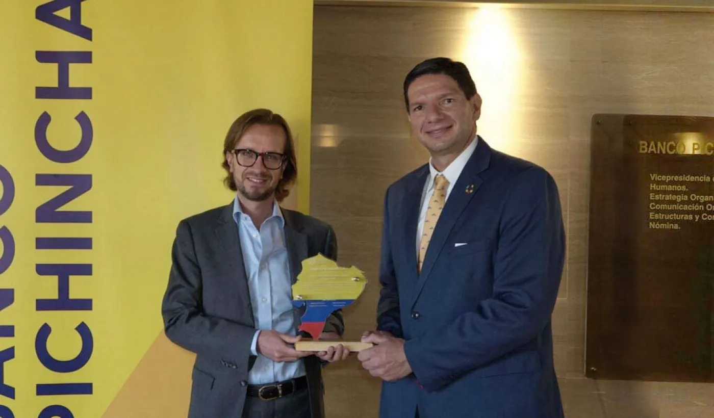 Banco Pichincha y subsidiarias continúan el plan de vacunación contra el COVID-19