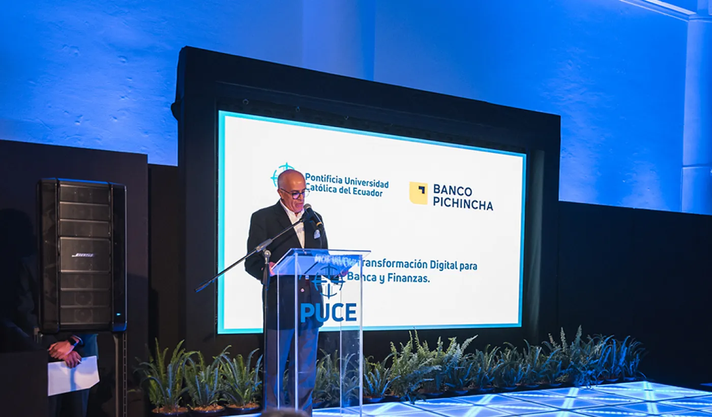 Banco Pichincha y PUCE lanzan innovador Programa de Transformación Digital en Banca y Finanzas